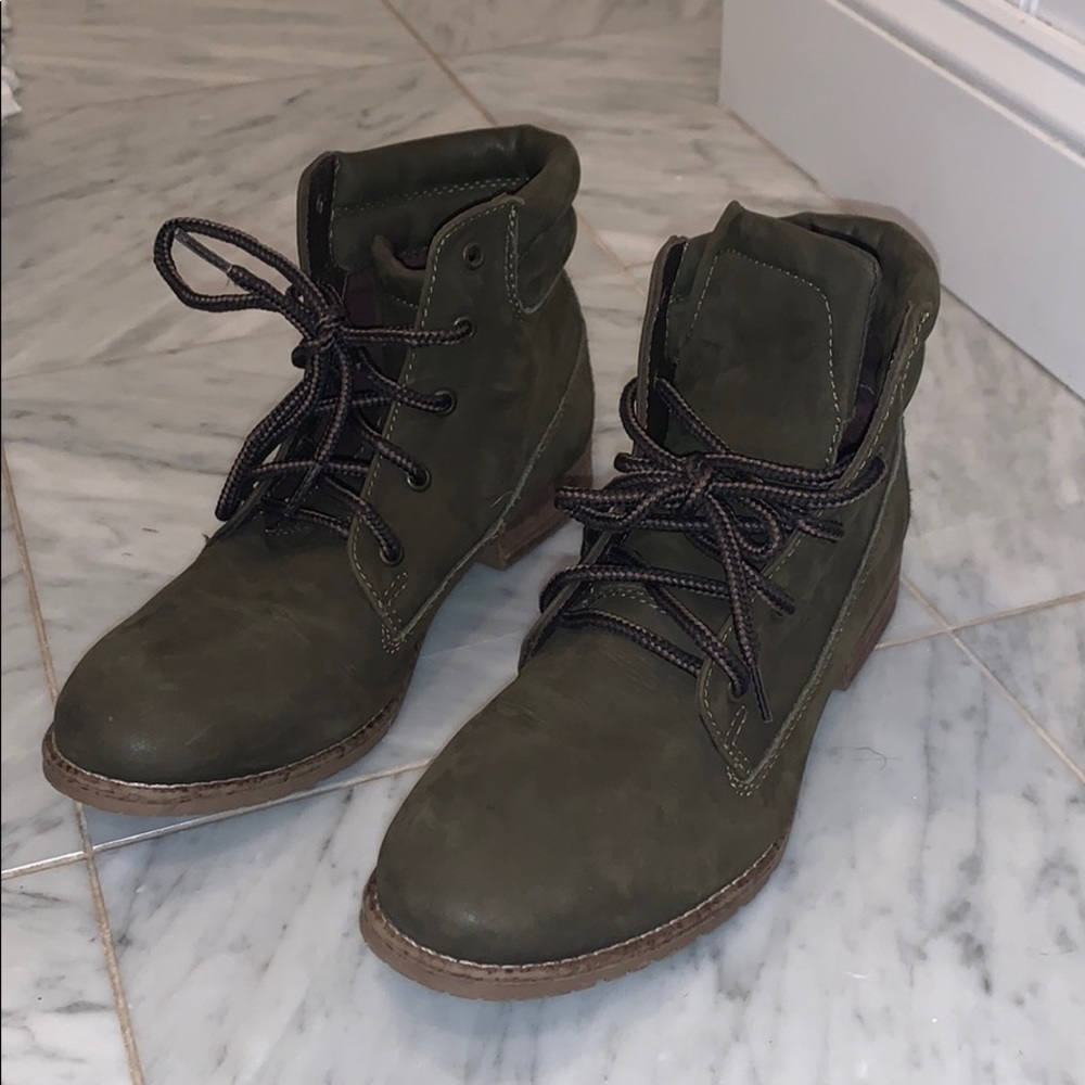 Steve Madden booties